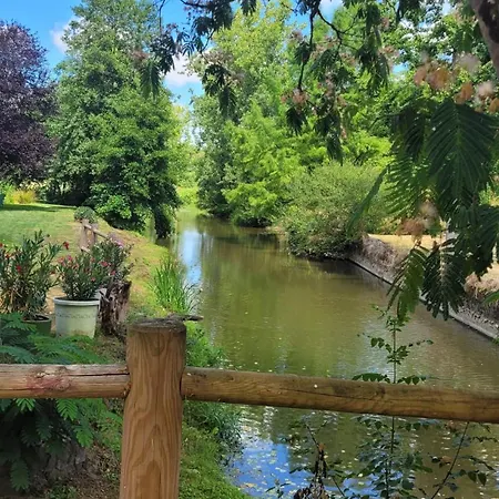 Prázdninový dům Les Rives Du Lay Charette