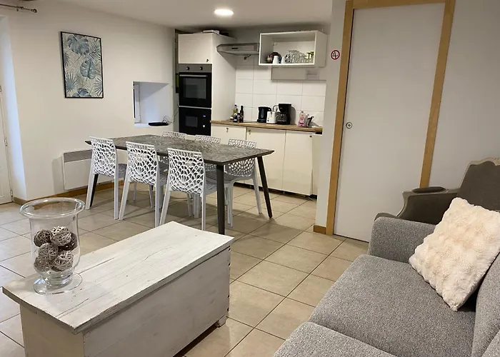 بيت للعطل Les Rives Du Lay Charette Le Boupère